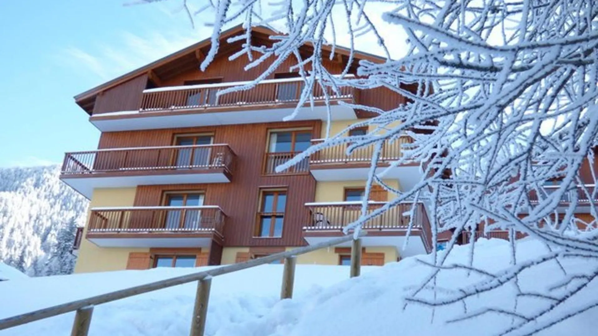 Appartement 3 Pieces Pour 4/6 Pers A Valfrejus Avec Balcon - Fr-1-265-181 0*,  Frankrijk
